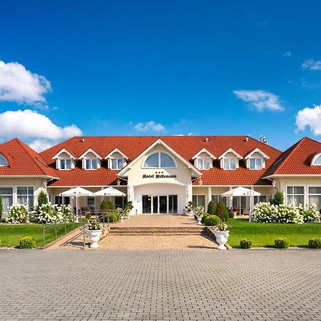 Hotel Millenium Góra Motyczna Εξωτερικό φωτογραφία