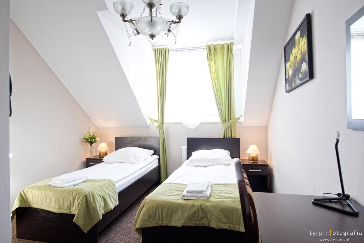Hotel Millenium Góra Motyczna Εξωτερικό φωτογραφία