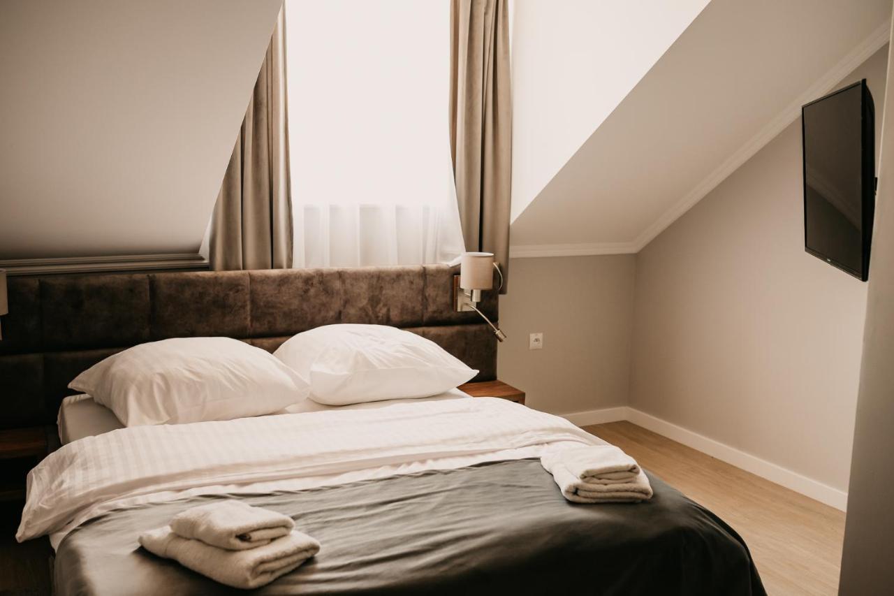 Hotel Millenium Góra Motyczna Εξωτερικό φωτογραφία
