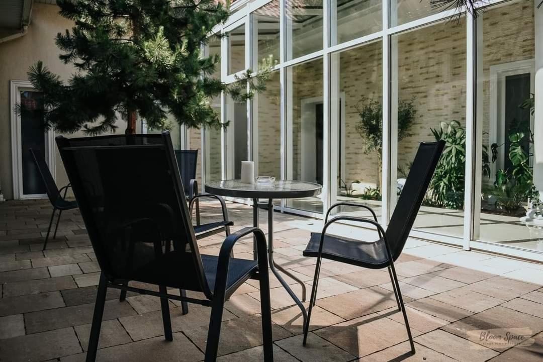 Hotel Millenium Góra Motyczna Εξωτερικό φωτογραφία