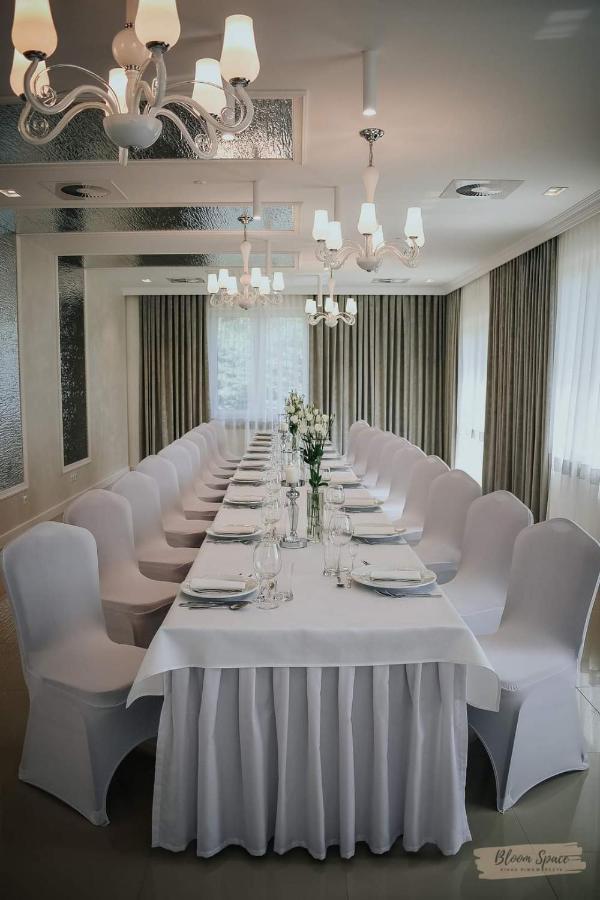 Hotel Millenium Góra Motyczna Εξωτερικό φωτογραφία