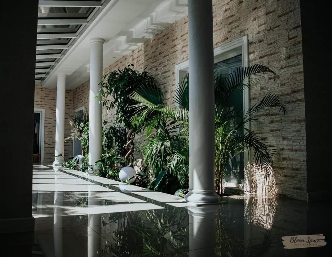 Hotel Millenium Góra Motyczna Εξωτερικό φωτογραφία