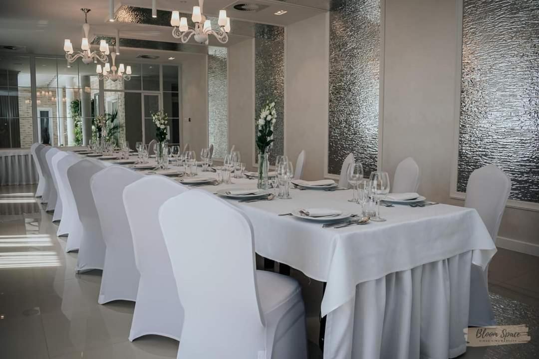 Hotel Millenium Góra Motyczna Εξωτερικό φωτογραφία