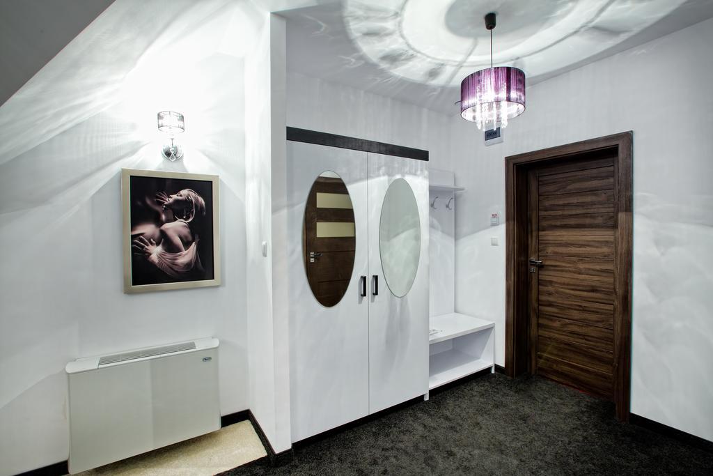 Hotel Millenium Góra Motyczna Δωμάτιο φωτογραφία