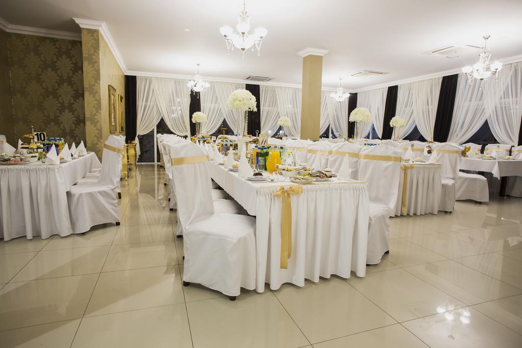 Hotel Millenium Góra Motyczna Εξωτερικό φωτογραφία