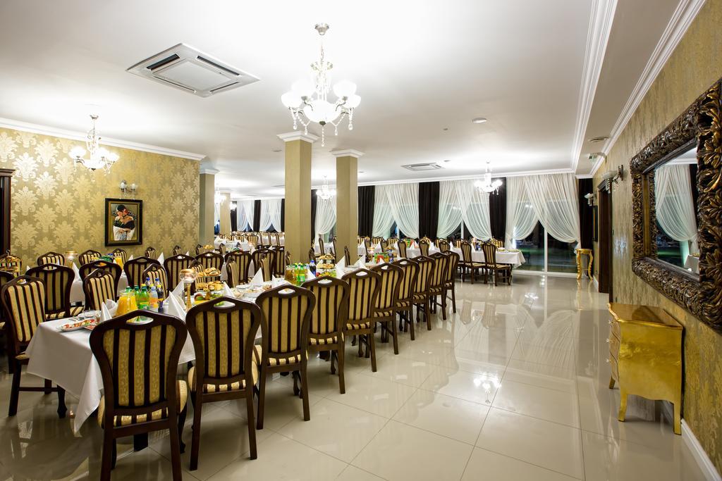 Hotel Millenium Góra Motyczna Εξωτερικό φωτογραφία