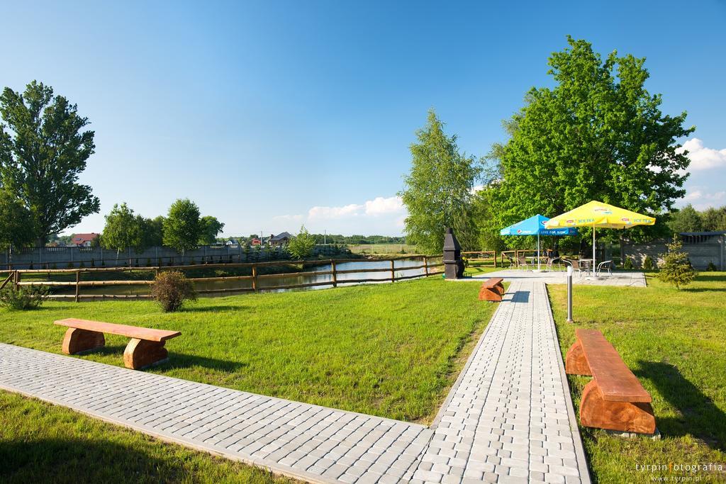 Hotel Millenium Góra Motyczna Εξωτερικό φωτογραφία